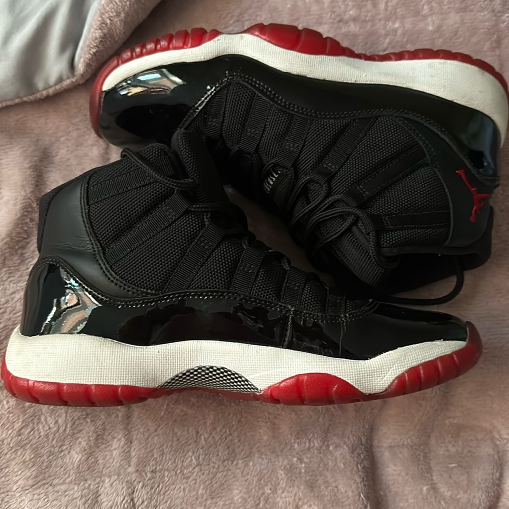 Jordan breds size 5.5y